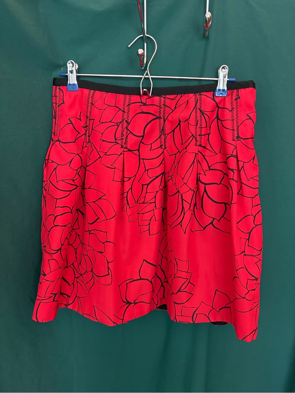 GAP Red Floral A-Line Skirt with Black Outline